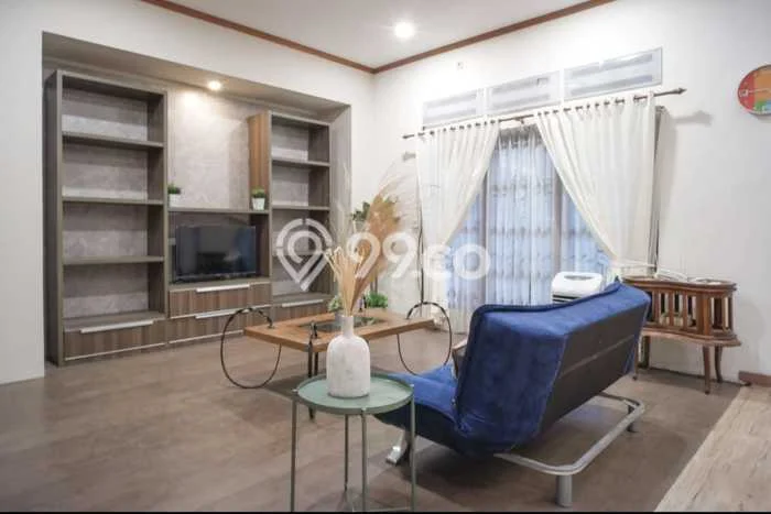 Hunian Mewah Dijual LT 400m2 di Wonocolo, Surabaya Hunian Mewah Dijual LT 400m2 di Wonocolo, Surabaya