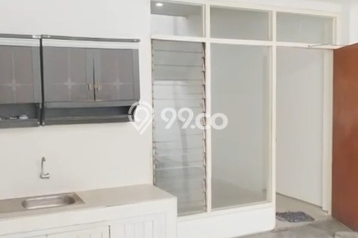 Ruko Disewakan di Jemursari, Luas 300m2m², Area Premium, Siap Operasi Ruko Disewakan di Jemursari, Luas 300m2m², Area Premium, Siap Operasi