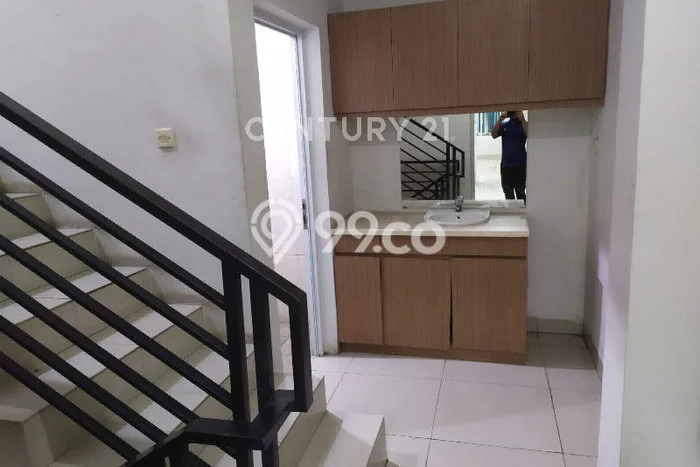 Unit Ruko Dijual di Jakarta Selatan LT 88m2 & LB 278m2 Unit Ruko Dijual di Jakarta Selatan LT 88m2 & LB 278m2