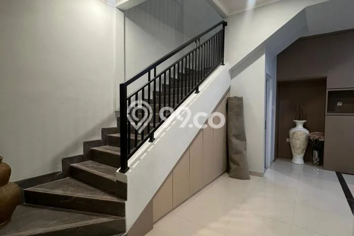 For Sale Rumah 4 Kamar Lokasi Ideal Nyaman dan Strategis di Ciputat For Sale Rumah 4 Kamar Lokasi Ideal Nyaman dan Strategis di Ciputat