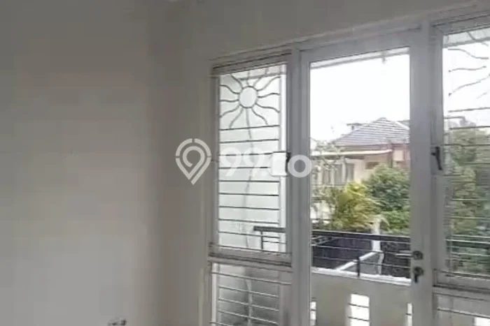 Disewakan! Rumah 3 Kamar Tidur &
2 Kamar Mandi di Cibubur, Jakarta Timur Disewakan! Rumah 3 Kamar Tidur &
2 Kamar Mandi di Cibubur, Jakarta Timur