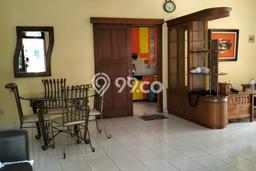 Rumah Luxury Modern Tanpa Renovasi di Raffles Hills Jakarta Timur Rumah Luxury Modern Tanpa Renovasi di Raffles Hills Jakarta Timur