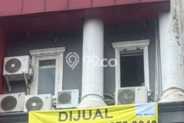 Ruko Dijual di Jakarta Timur LT 72m2 & LB 72m2 Lokasi Terbaik! Ruko Dijual di Jakarta Timur LT 72m2 & LB 72m2 Lokasi Terbaik!