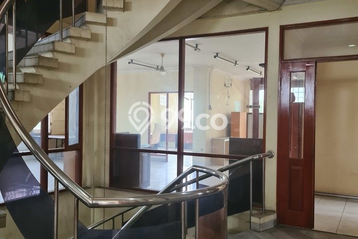 Unit Ruko Dijual di Jakarta Timur LT 500m2 & LB 1350m2 Unit Ruko Dijual di Jakarta Timur LT 500m2 & LB 1350m2