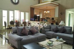 Rumah Elit LB 350m2 Siap Pakai Desain Elegan di Pulomas, Jakarta Timur Rumah Elit LB 350m2 Siap Pakai Desain Elegan di Pulomas, Jakarta Timur