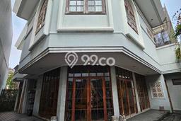 Rumah Elit Modern Tanpa Renovasi di Kedoya Baru Jakarta Barat Rumah Elit Modern Tanpa Renovasi di Kedoya Baru Jakarta Barat