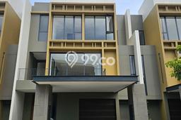 Rumah Mewah LB 398m2 Siap Huni Desain Elegan di BSD, Tangerang Rumah Mewah LB 398m2 Siap Huni Desain Elegan di BSD, Tangerang