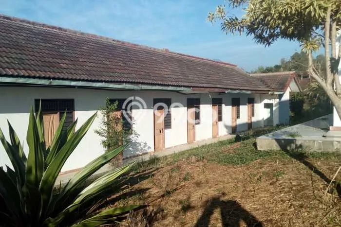 Rumah Lingkungan Nyaman di Cianjur, Cianjur, LT 30000m2m² Bangunan 1200m2m² Rumah Lingkungan Nyaman di Cianjur, Cianjur, LT 30000m2m² Bangunan 1200m2m²