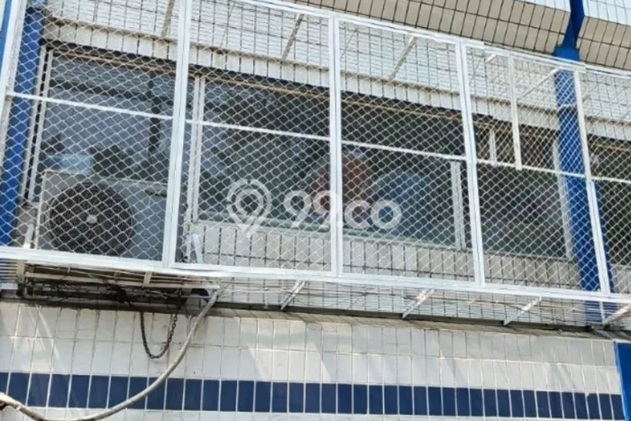Disewakan Ruko komersial di Penjaringan luas bangunan 675m2 Disewakan Ruko komersial di Penjaringan luas bangunan 675m2
