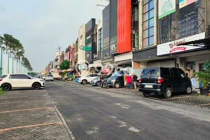 Unit Ruko Disewakan di Gading Serpong di Area Ramai & Strategis Unit Ruko Disewakan di Gading Serpong di Area Ramai & Strategis