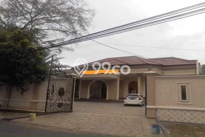 Dijual Rumah Premium dengan Fasilitas Sekitar Komplit di Menteng, Jakarta Pusat Dijual Rumah Premium dengan Fasilitas Sekitar Komplit di Menteng, Jakarta Pusat