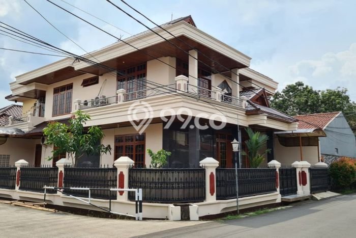 For Sale Hunian Rumah Terawat 6 Kamar di Jatiwarna, Bekasi For Sale Hunian Rumah Terawat 6 Kamar di Jatiwarna, Bekasi