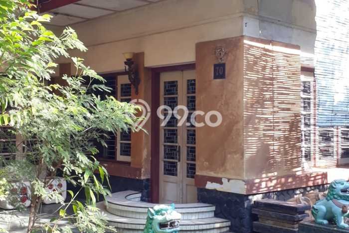Jual Segera Rumah 5 KT 3 KM di Kawasan Bisnis Brumbungan, Semarang Jual Segera Rumah 5 KT 3 KM di Kawasan Bisnis Brumbungan, Semarang