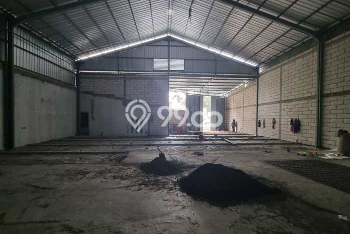 Gudang Area Strategis Kawasan Semarang Barat, Luas 450m², Siap Operasional Gudang Area Strategis Kawasan Semarang Barat, Luas 450m², Siap Operasional