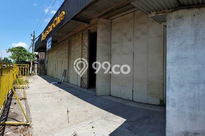 Untuk Dijual Komersial di Jaten Karanganyar LT 295m2 / LB 295m2 Untuk Dijual Komersial di Jaten Karanganyar LT 295m2 / LB 295m2