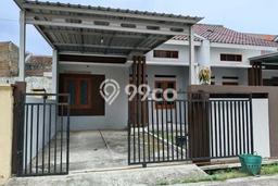 Rumah Bagus Siap Pakai Di Banyuanyar Luas 80m2 Aman Rumah Bagus Siap Pakai Di Banyuanyar Luas 80m2 Aman