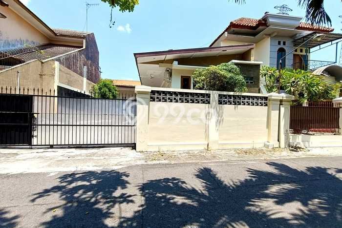 Disewakan segera hunian minimalis lokasi strategis 5 Kamar di Jajar, Solo Disewakan segera hunian minimalis lokasi strategis 5 Kamar di Jajar, Solo