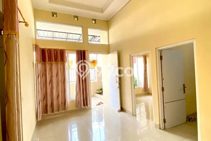 Lokasi strategis! Rumah siap pakai disewakan di Colomadu LB 98m2 Lokasi strategis! Rumah siap pakai disewakan di Colomadu LB 98m2
