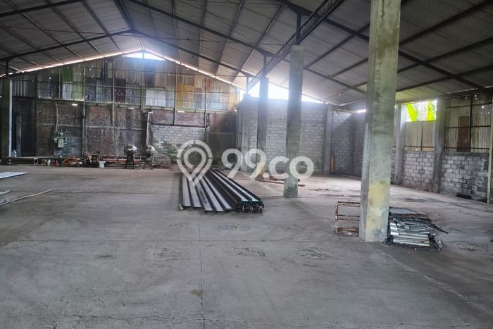 Disewakan Gudang komersial di Gondangrejo luas bangunan 1150m2 Disewakan Gudang komersial di Gondangrejo luas bangunan 1150m2