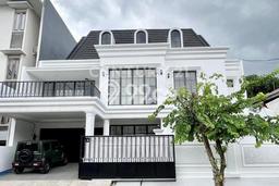 Rumah Luxury Modern Tanpa Renovasi di Bintaro Tangerang Selatan Rumah Luxury Modern Tanpa Renovasi di Bintaro Tangerang Selatan