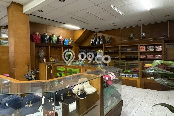 Area Ramai! Ruko Dijual di Trenggalek untuk Bisnis Luas Bangunan 608m2 Area Ramai! Ruko Dijual di Trenggalek untuk Bisnis Luas Bangunan 608m2