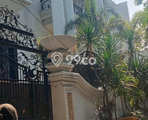 Rumah Mewah LB 1000m2 Siap Huni Desain Elegan di Cempaka Mas, Jakarta Pusat Rumah Mewah LB 1000m2 Siap Huni Desain Elegan di Cempaka Mas, Jakarta Pusat