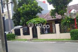 Ready to Use! Luxury House LT 315m2 Desain Elegan di Galaxy Ready to Use! Luxury House LT 315m2 Desain Elegan di Galaxy