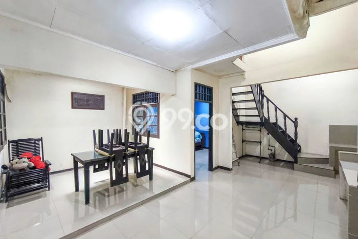 Siap Huni Rumah Mewah 4 Kamar di Ciputat Dekat ke Mana Pun Siap Huni Rumah Mewah 4 Kamar di Ciputat Dekat ke Mana Pun