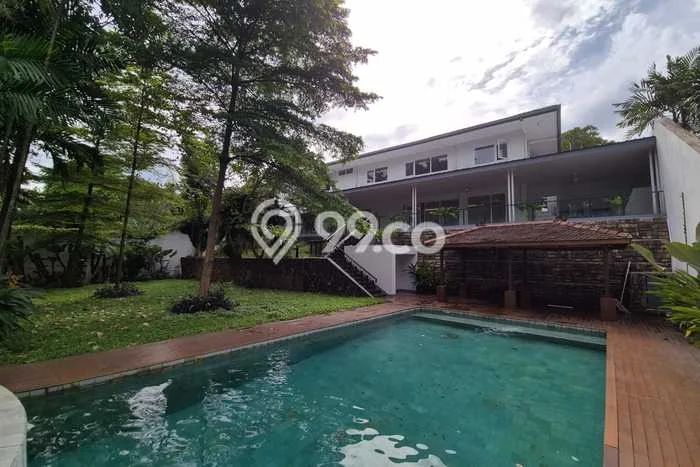 Rumah Disewakan Jakarta Selatan LT 1136m2 LB 573m2 Kawasan Cipete Rumah Disewakan Jakarta Selatan LT 1136m2 LB 573m2 Kawasan Cipete