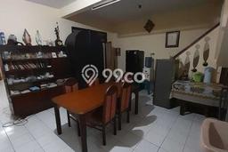 Siap Huni Hunian Elit 10 Kamar di Mampang Prapatan Dekat ke Mana Pun Siap Huni Hunian Elit 10 Kamar di Mampang Prapatan Dekat ke Mana Pun