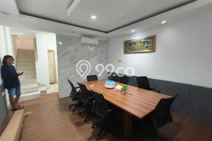 Ruko Dijual di Jakarta Barat LT 67m2 & LB 120m2 Lokasi Terbaik! Ruko Dijual di Jakarta Barat LT 67m2 & LB 120m2 Lokasi Terbaik!