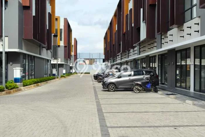 For Rent Ruko di Cisauk, Luas 100m², Area Potensial For Rent Ruko di Cisauk, Luas 100m², Area Potensial
