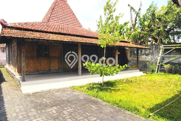 Rumah Luxury di Magelang Strategis Kondisi Terawat Rumah Luxury di Magelang Strategis Kondisi Terawat