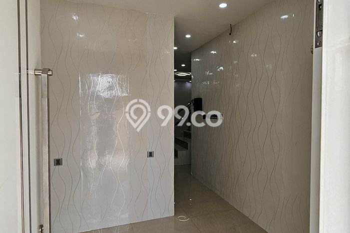 Ready to Use! Luxury House LT 128m2 Desain Elegan di Taman Palem Ready to Use! Luxury House LT 128m2 Desain Elegan di Taman Palem