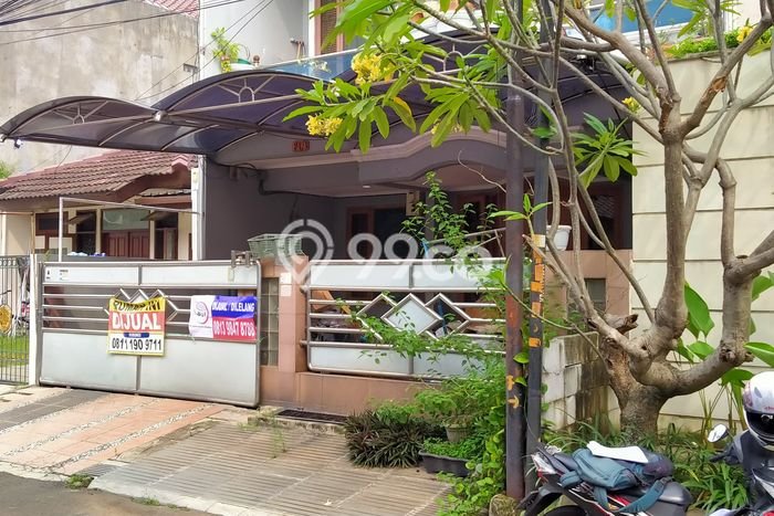 Dijual Rumah Luas Elegan Dengan View Eksklusif di Puri Indah, Jakarta Barat Dijual Rumah Luas Elegan Dengan View Eksklusif di Puri Indah, Jakarta Barat