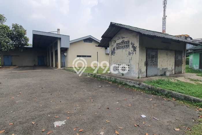 Unit Gudang Dijual di Jakarta Timur LT 17785m2 & LB 1400m2 Unit Gudang Dijual di Jakarta Timur LT 17785m2 & LB 1400m2