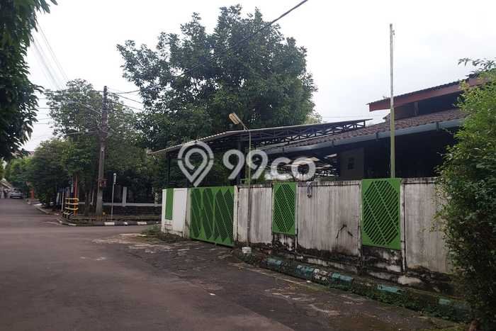 Rumah Elit LB 288m2 Siap Huni Desain Elegan di Bintaro, Tangerang Selatan Rumah Elit LB 288m2 Siap Huni Desain Elegan di Bintaro, Tangerang Selatan