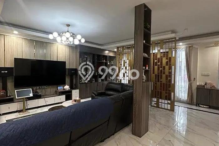 For Sale! Premium House LT 200m2 Desain Elegan di Puri Mansion For Sale! Premium House LT 200m2 Desain Elegan di Puri Mansion