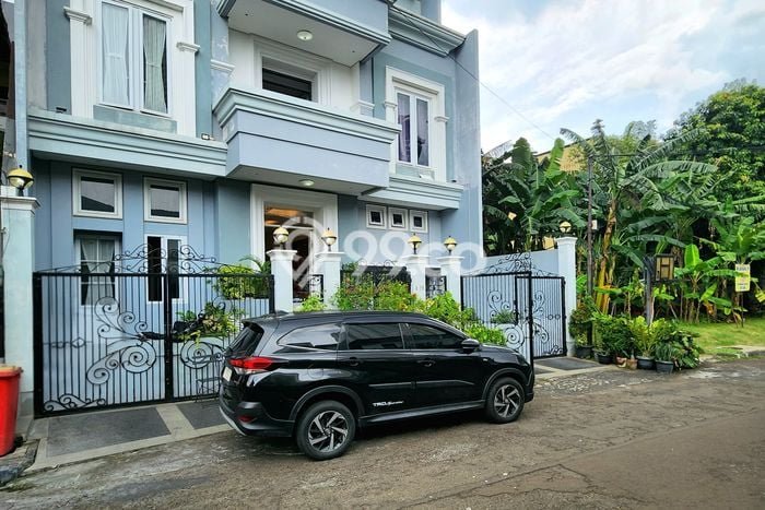 Rumah Elit LB 576m2 Siap Huni Desain Elegan di Gandaria, Jakarta Selatan Rumah Elit LB 576m2 Siap Huni Desain Elegan di Gandaria, Jakarta Selatan