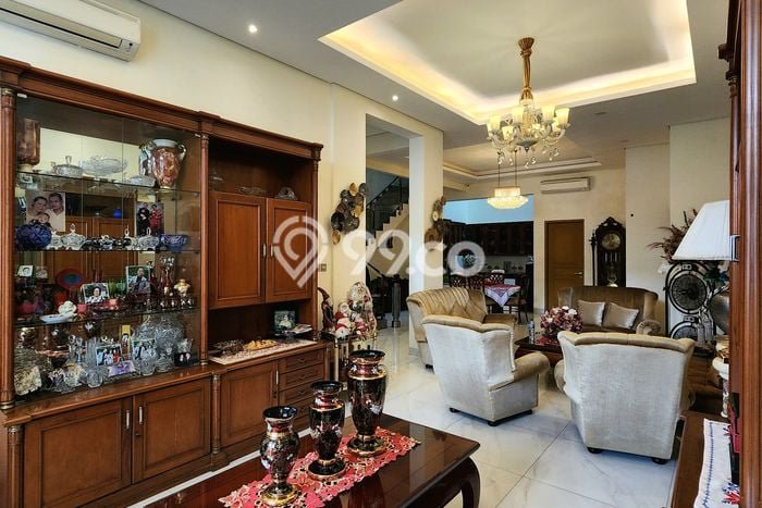 Rumah Elit LB 576m2 Siap Huni Desain Elegan di Gandaria, Jakarta Selatan Rumah Elit LB 576m2 Siap Huni Desain Elegan di Gandaria, Jakarta Selatan