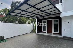 Ready to Use! Premium House LT 226m2 Desain Modern di Lebak Bulus Ready to Use! Premium House LT 226m2 Desain Modern di Lebak Bulus