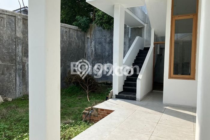 For Sale Rumah Mewah Exclusive di Payung Sekaki, Pekanbaru For Sale Rumah Mewah Exclusive di Payung Sekaki, Pekanbaru