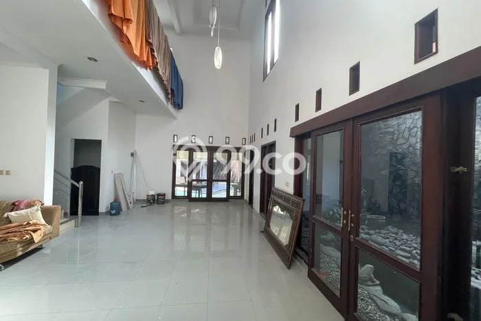 Hunian Elit LB 351m2 Siap Pakai Desain Elegan di Geger Kalong, Bandung Hunian Elit LB 351m2 Siap Pakai Desain Elegan di Geger Kalong, Bandung