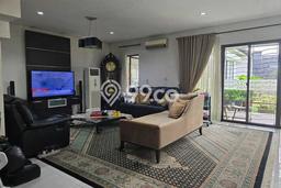 Ready to Use! Premium House LT 300m2 Desain Modern di BSD Virginia Lagoon Ready to Use! Premium House LT 300m2 Desain Modern di BSD Virginia Lagoon