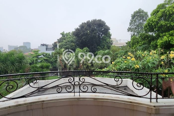 Rumah Luxury Modern Tanpa Renovasi di Pondok Indah Jakarta Selatan Rumah Luxury Modern Tanpa Renovasi di Pondok Indah Jakarta Selatan