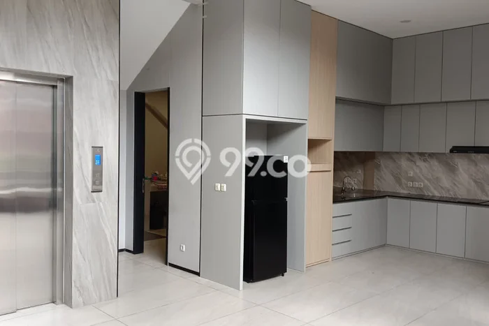 For Sale! Luxury House LT 320m2 Desain Elegan di Pulomas For Sale! Luxury House LT 320m2 Desain Elegan di Pulomas