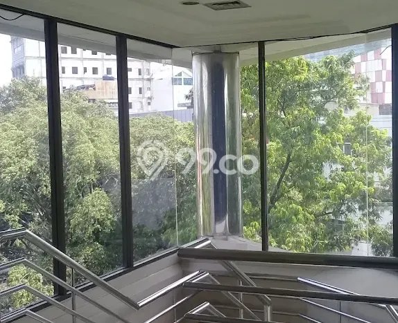 Kantor Disewakan di Kawasan Ramai Kebayoran Baru, Jakarta Selatan Kantor Disewakan di Kawasan Ramai Kebayoran Baru, Jakarta Selatan