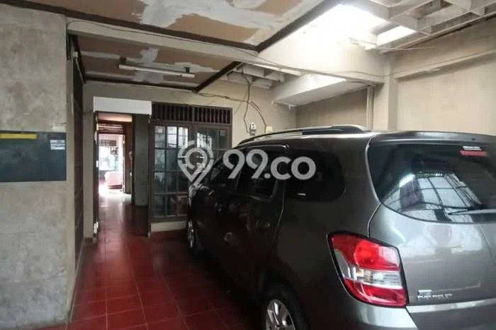 Jual Rumah Luas Megah Dengan View Cantik di Kelapa Dua, Jakarta Barat Jual Rumah Luas Megah Dengan View Cantik di Kelapa Dua, Jakarta Barat