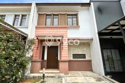 For Sale Rumah 2 Kamar Lokasi Strategis Nyaman dan Strategis di BSD For Sale Rumah 2 Kamar Lokasi Strategis Nyaman dan Strategis di BSD