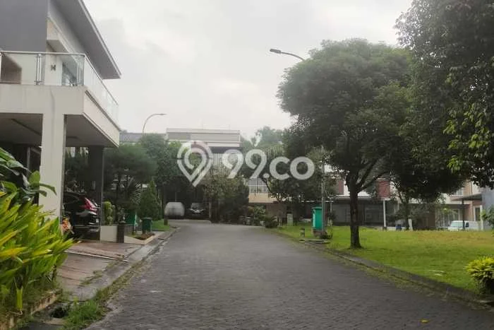 Tanah Kosong Dijual di Tangerang Selatan dengan Area 553m2 Tanah Kosong Dijual di Tangerang Selatan dengan Area 553m2